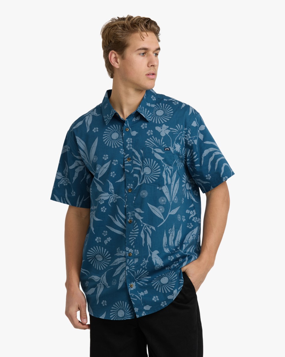 Mens Sundays Short Sleeve Shirt-Blue