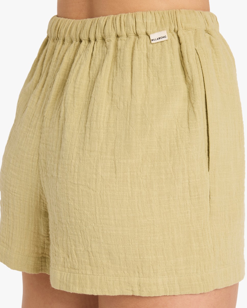 Womens Wanderer Elastic Waist Shorts (CAC)