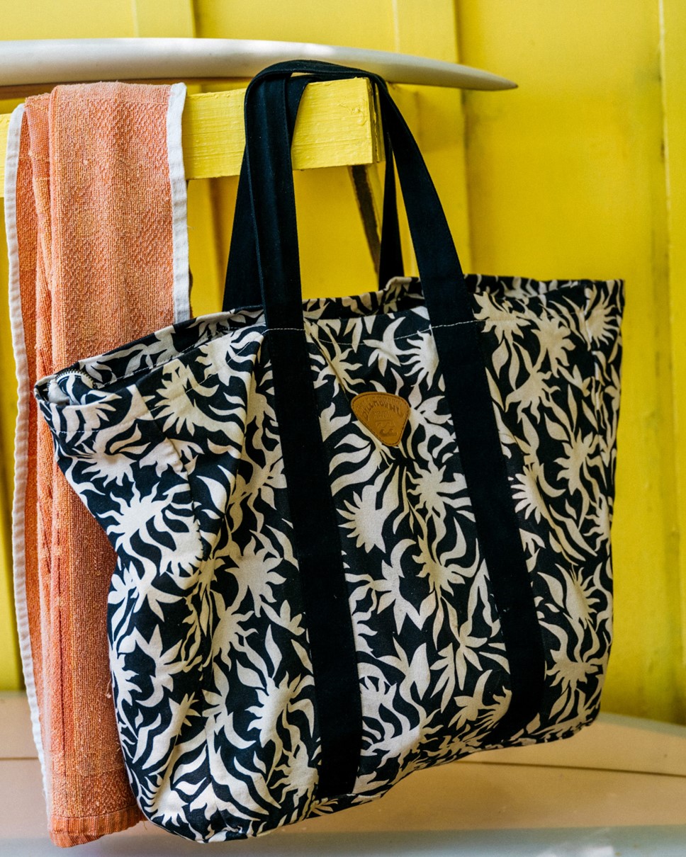 Womens Poppins Playa Tote Bag-Black