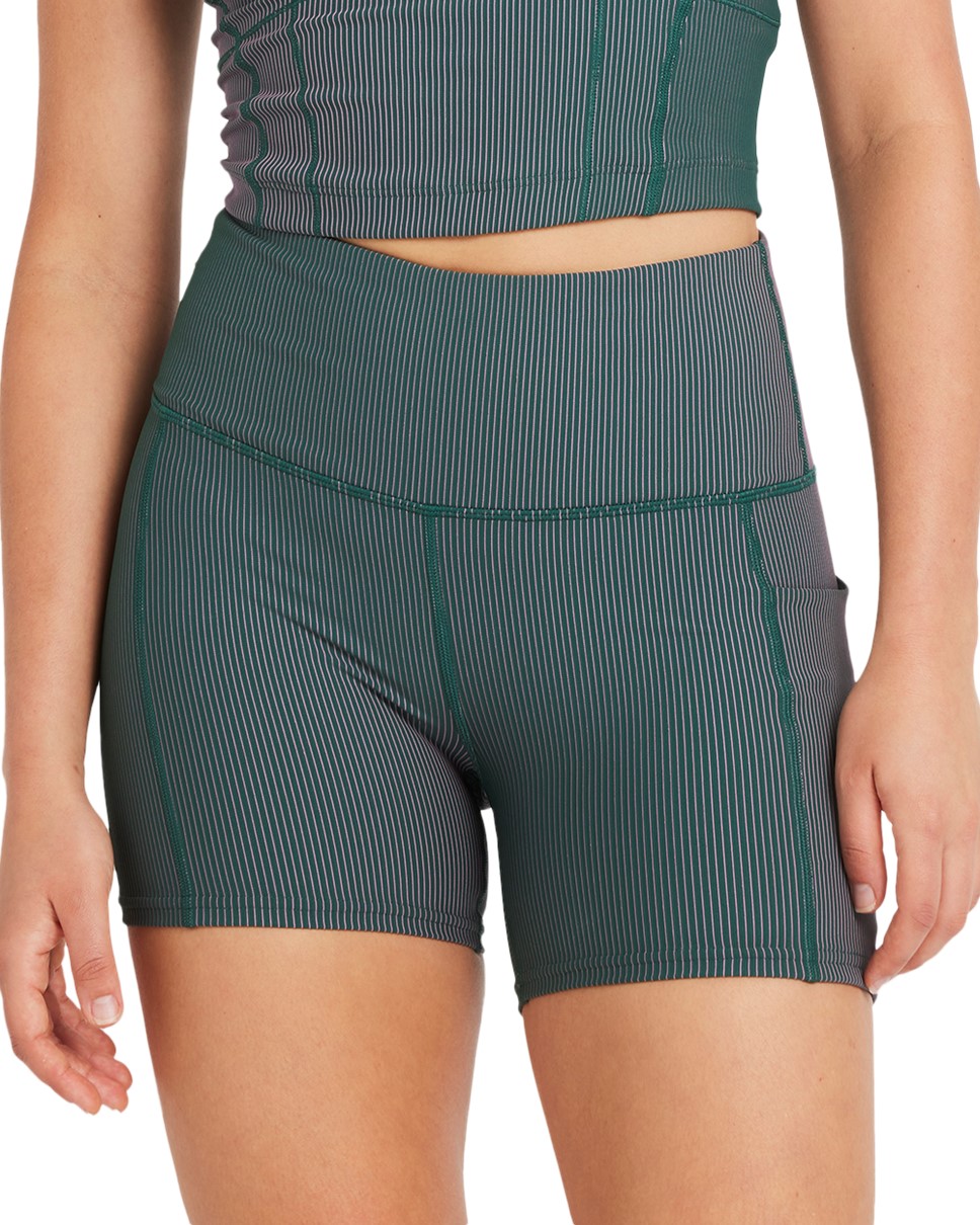 Womens Va Essential Pocket Shorts II