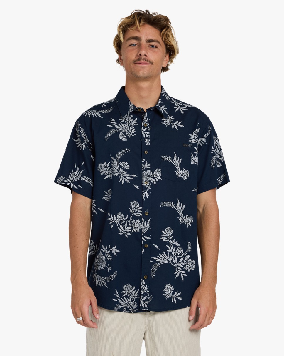 Mens Sundays Short Sleeve Shirt (TRV)
